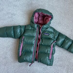 Patagonia Baby Hi-Loft Down Sweater Hoody 6-12 months Green/Mauve